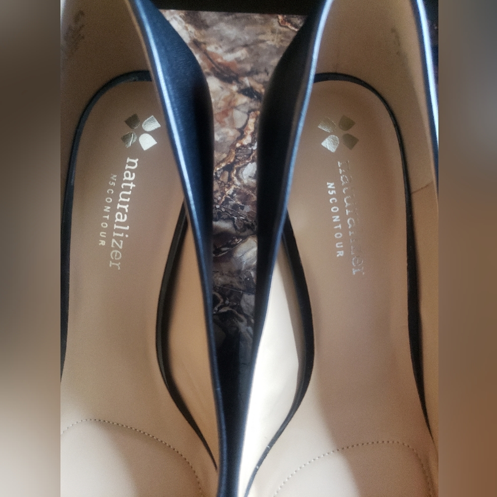 Shoes - Picture 2 of 6